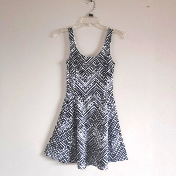 Divided Dresses & Skirts - Divided H&M dress Size 4 black and white